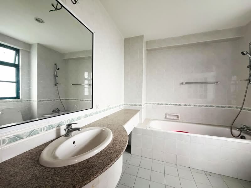 Condominium for Sale at The Straits View Condominium - Nikko Soh - Bathroom - PropertyGuru.com.my