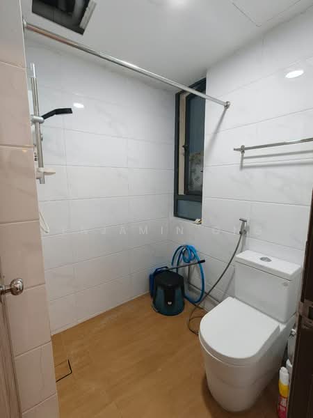 Service Residence for Sale at Country Garden Central Park - Benjamin Ong - Bathroom - PropertyGuru.com.my