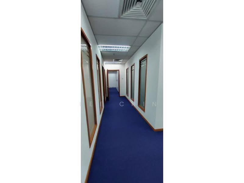 Pejabat untuk Disewa di KL City Centre (Kuala Lumpur) - Lee Chin - Corridor - PropertyGuru.com.my