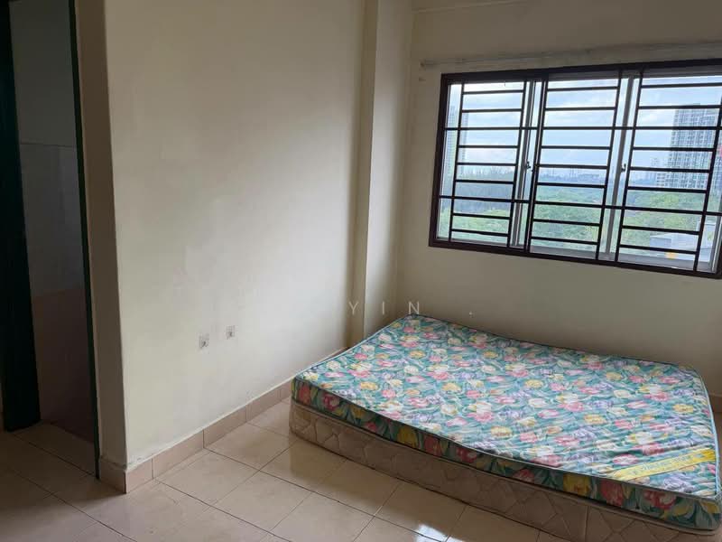 Apartment for Sale at Bayu Puteri 3 - See Yin . - Bedroom - PropertyGuru.com.my