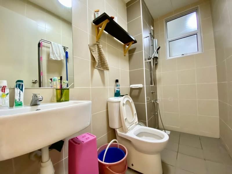 Apartment for Sale at Aliff Avenue (Dwi Alif) - Benjamin Ong - Bathroom - PropertyGuru.com.my