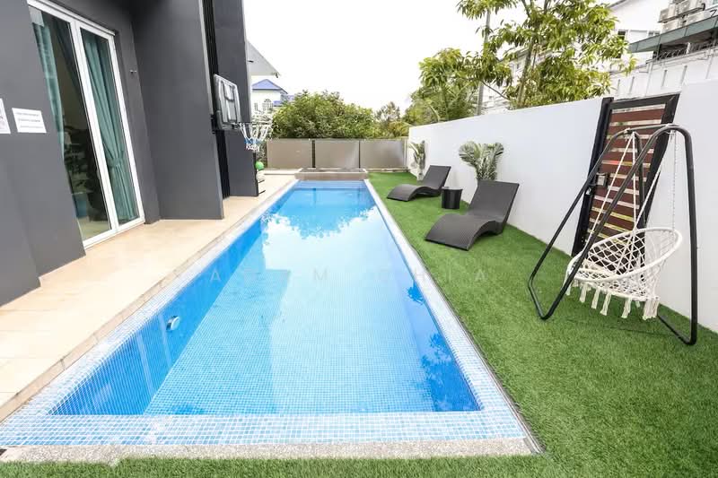 Bungalow House for Rent in Taman Desa Ros (Kajang) - Adam Chia - Pool - PropertyGuru.com.my