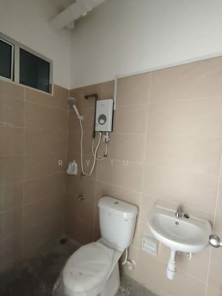 Rumah Teres 2-Tingkat untuk Disewa di Johor Bahru (Johor) - Ray Tung - Bathroom - PropertyGuru.com.my