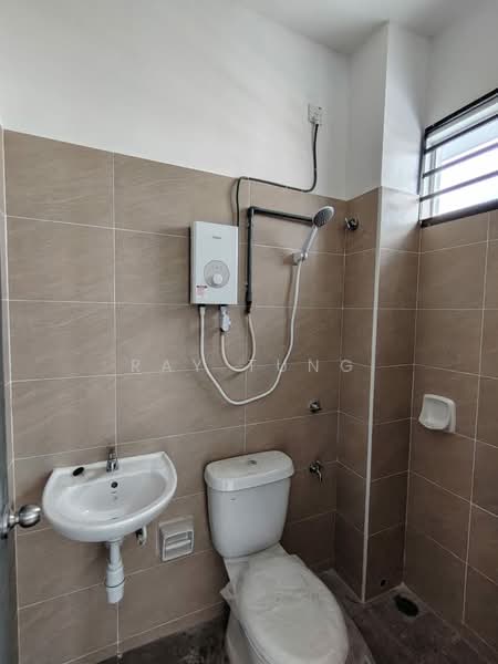 Rumah Teres 2-Tingkat untuk Disewa di Johor Bahru (Johor) - Ray Tung - Bathroom - PropertyGuru.com.my