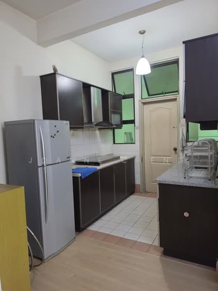 Pangsapuri untuk Disewa di Pelangi Utama - Joanne Cheng - Kitchen - PropertyGuru.com.my