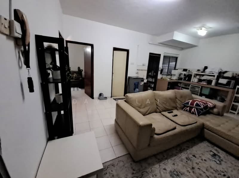 Pangsapuri untuk Dijual di Bayu Puteri - David Lai - Living Room - PropertyGuru.com.my