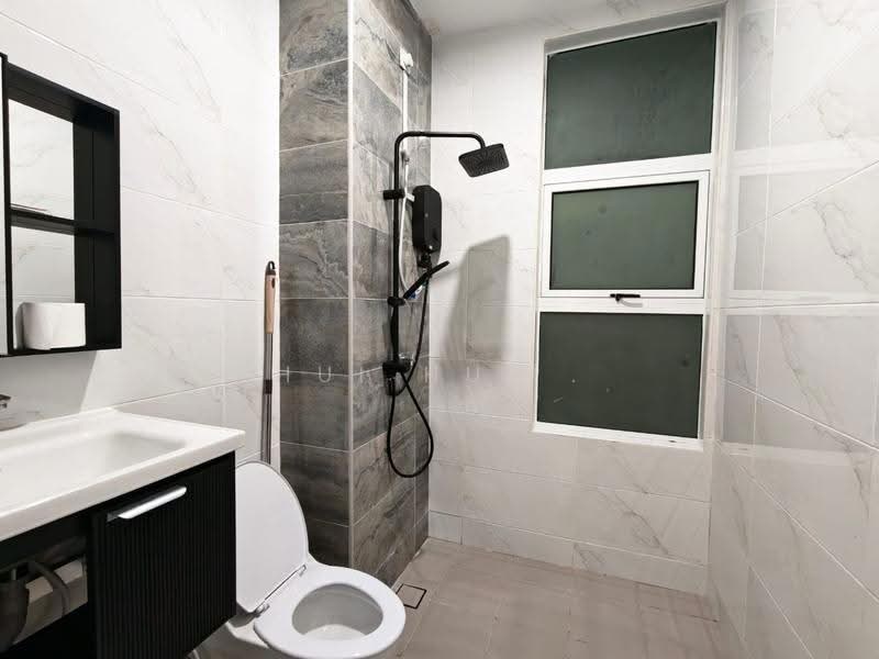 Service Residence for Rent at D'carlton (Residensi Seri Mega) - Hui Hui . - PropertyGuru.com.my