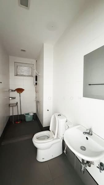 Kediaman Servis untuk Dijual di Seasons Amara Larkin - Nikko Soh - Bathroom - PropertyGuru.com.my