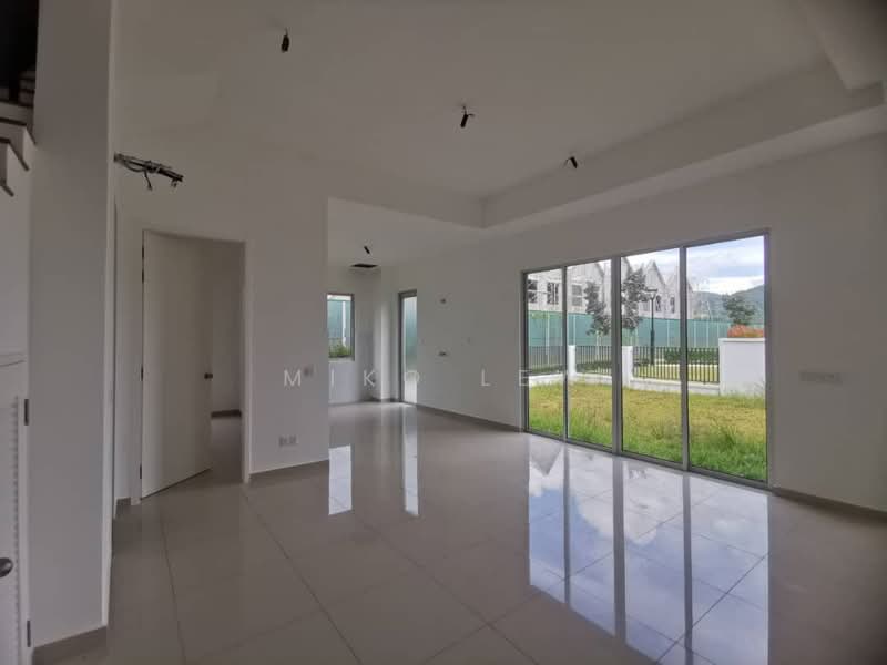 Rumah Teres 2-Tingkat untuk Dijual di Beranang (Selangor) - Miko Lew - Living Room - PropertyGuru.com.my