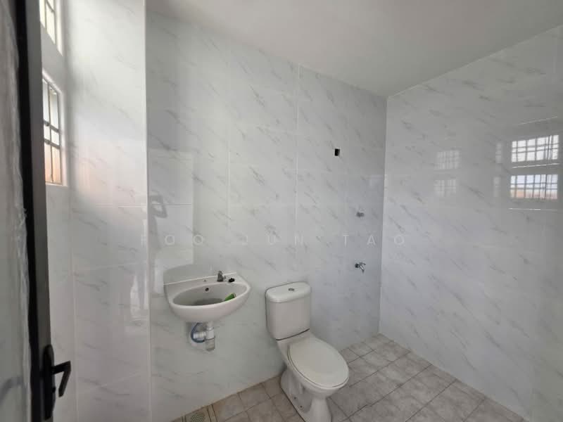 2-storey Terraced House for Sale in Austin Perdana (Tebrau) - Foo Jun Tao - Bathroom - PropertyGuru.com.my