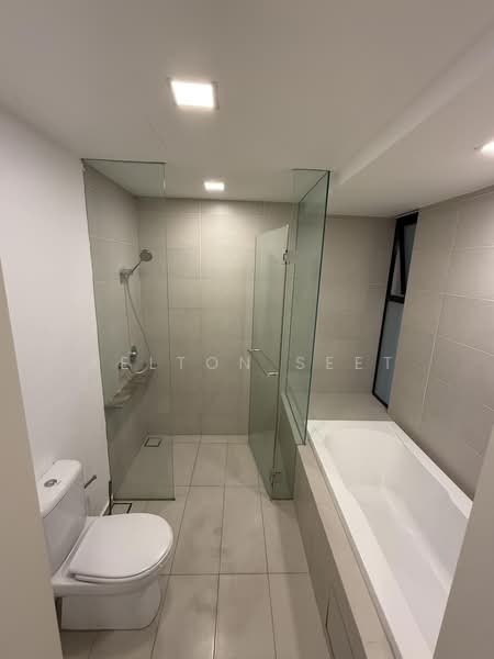 Kondominium untuk Disewa di Windows on The Park - Kelton Seet - Bathroom - PropertyGuru.com.my