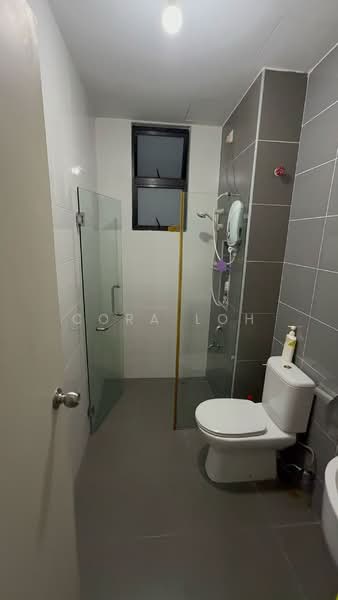 Service Residence for Sale at The Platino Serviced Apartment - Cora Loh - Bathroom - PropertyGuru.com.my