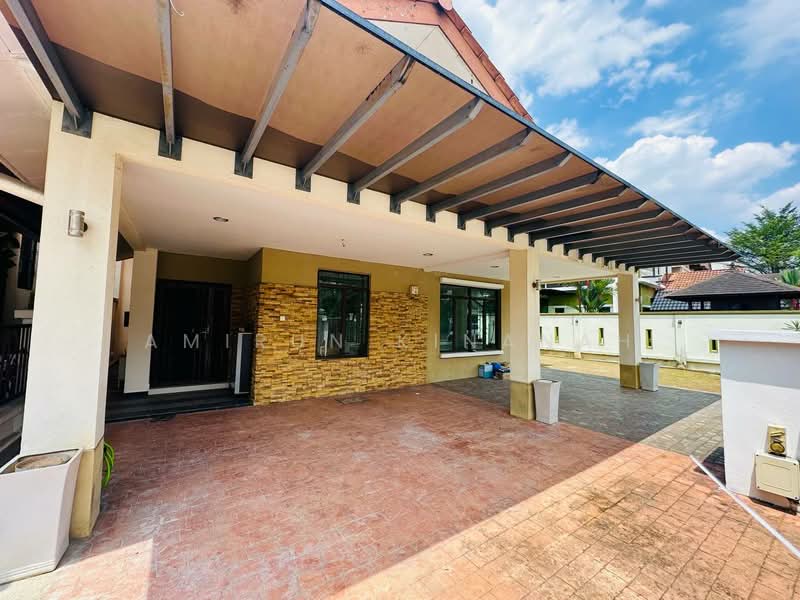 Rumah Berkembar untuk Dijual di Puncak Bangi (Bandar Baru Bangi) - Amirun Kinanah - Exterior - PropertyGuru.com.my