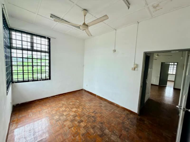 Semi-Detached House for Sale in Taman Munsyi Ibrahim (Johor Bahru) - Amir Faris Rusli - Interior - PropertyGuru.com.my