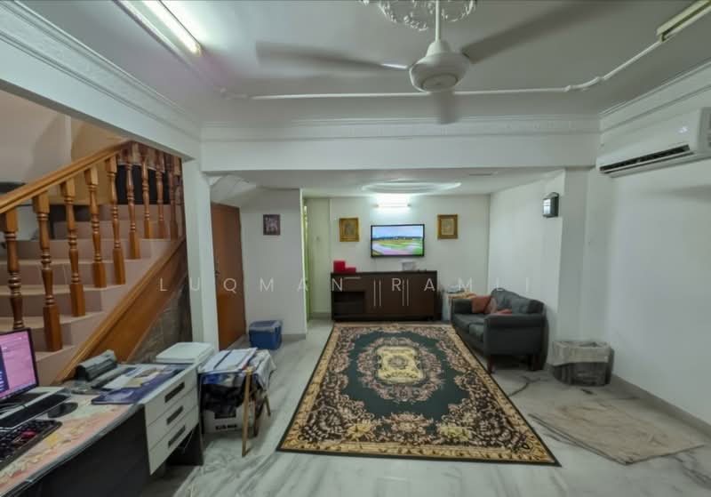 Rumah Teres 2-Tingkat untuk Dijual di Ampang Jaya (Ampang) - Luqman Ramli - Living Room - PropertyGuru.com.my
