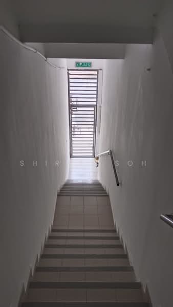 Shop / Office for Sale in Bandar Bukit Raja (Klang) - Shireen Soh - Corridor - PropertyGuru.com.my