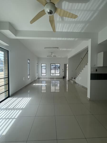 2-storey Terraced House for Rent in Seksyen U13 (Setia Alam) - Elaine Yap - Living Room - PropertyGuru.com.my
