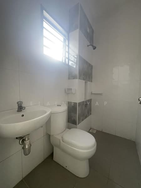 2-storey Terraced House for Rent in Seksyen U13 (Setia Alam) - Elaine Yap - Bathroom - PropertyGuru.com.my
