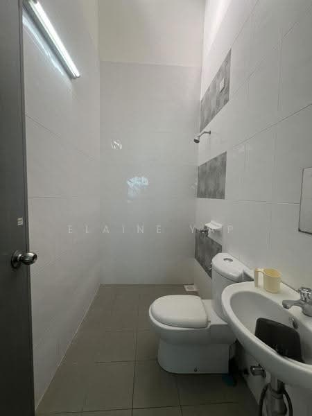 2-storey Terraced House for Rent in Seksyen U13 (Setia Alam) - Elaine Yap - Bathroom - PropertyGuru.com.my