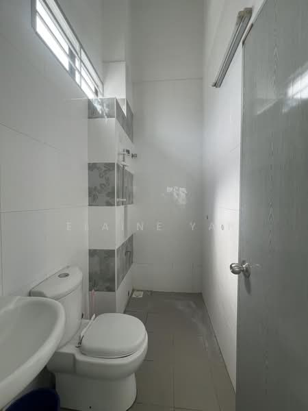 2-storey Terraced House for Rent in Seksyen U13 (Setia Alam) - Elaine Yap - Bathroom - PropertyGuru.com.my