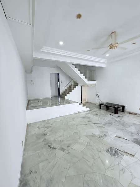 Rumah Teres 2-Tingkat untuk Dijual di Taman Universiti Indah (Seri Kembangan) - Jennifer Lai - PropertyGuru.com.my