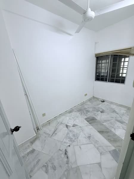 Rumah Teres 2-Tingkat untuk Dijual di Taman Universiti Indah (Seri Kembangan) - Jennifer Lai - PropertyGuru.com.my