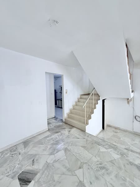 Rumah Teres 2-Tingkat untuk Dijual di Taman Universiti Indah (Seri Kembangan) - Jennifer Lai - PropertyGuru.com.my