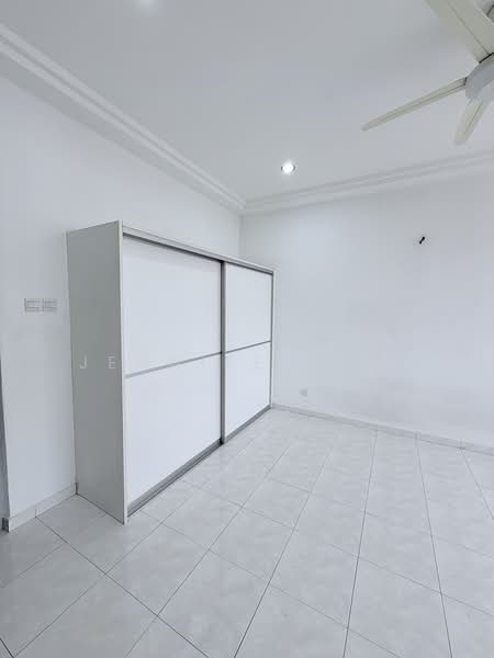 Rumah Teres 2-Tingkat untuk Dijual di Taman Universiti Indah (Seri Kembangan) - Jennifer Lai - PropertyGuru.com.my