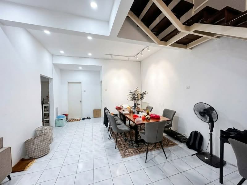 Rumah Teres 2-Tingkat untuk Dijual di Ukay Perdana (Ulu Kelang) - Luqman Ramli - Dining Room - PropertyGuru.com.my