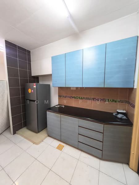 1.5-storey Terraced House for Rent in Taman Setia Indah (Tebrau) - Tommy Phua - Kitchen - PropertyGuru.com.my