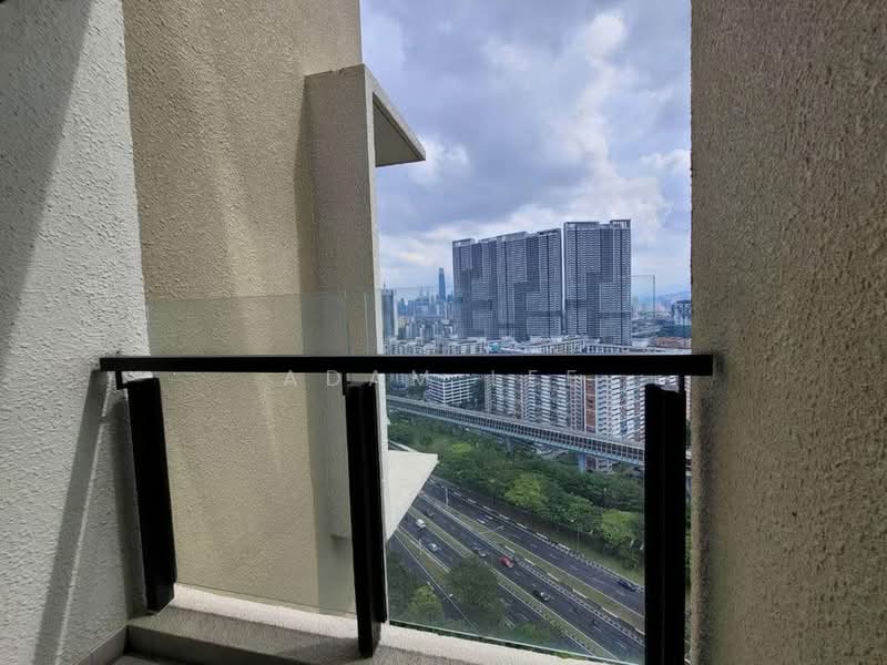 Kediaman Servis untuk Dijual di J.Dupion Residence - Adam Lee - Balcony - PropertyGuru.com.my