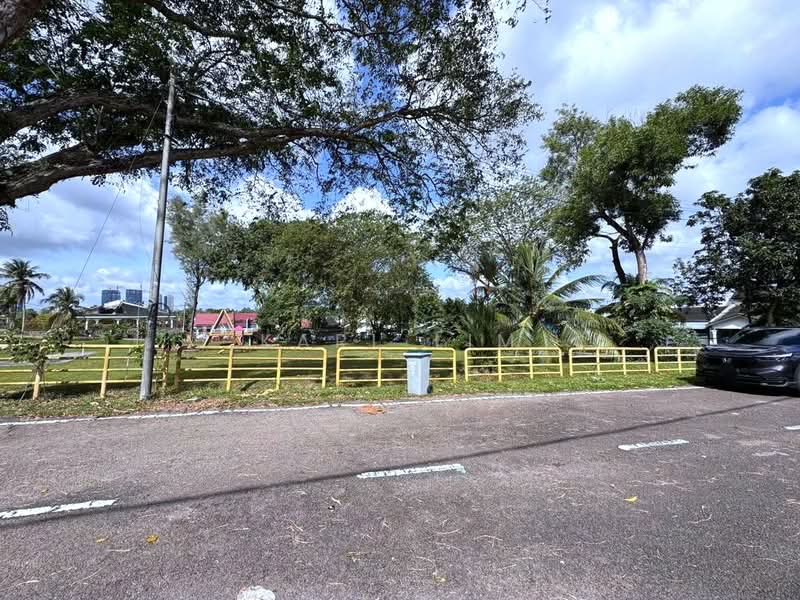 Rumah Berkembar untuk Dijual di Taman Nong Chik (Johor Bahru) - Karl Lim - Exterior - PropertyGuru.com.my