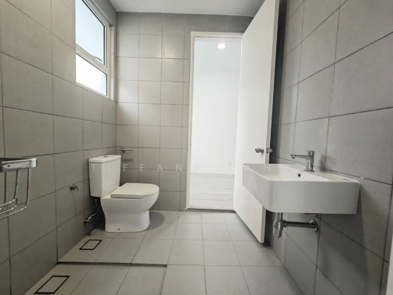 2-storey Terraced House for Rent in Bandar Country Homes (Rawang) - Tiffany Yang - Bathroom - PropertyGuru.com.my