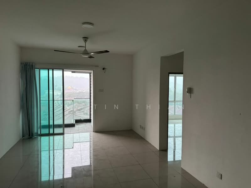 Kediaman Servis untuk Dijual di Silk Residence - Justin Thian - Living Room - PropertyGuru.com.my