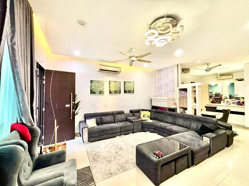 2-storey Terraced House for Sale in Ampang Saujana (Ampang) - Luqman Ramli - Living Room - PropertyGuru.com.my