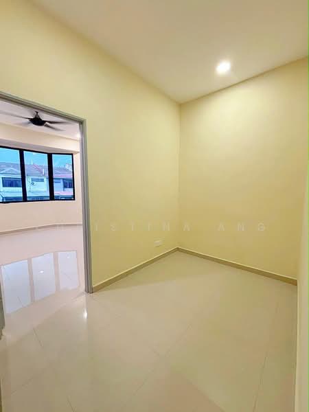 Rumah Teres 2-Tingkat untuk Dijual di Taman Anggerik (Johor Bahru) - Christina Ang - Interior - PropertyGuru.com.my