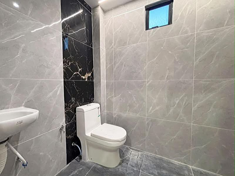 Rumah Teres 2-Tingkat untuk Dijual di Taman Anggerik (Johor Bahru) - Christina Ang - Bathroom - PropertyGuru.com.my