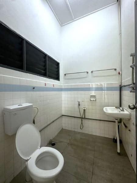 Rumah Teres 1-Tingkat untuk Dijual di Taman Sentosa (Johor Bahru) - Karl Lim - Bathroom - PropertyGuru.com.my