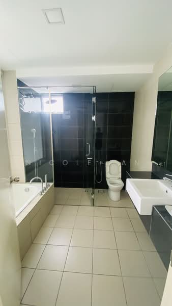 Kondominium untuk Dijual di 288 Residency - Nicole Tan - Bathroom - PropertyGuru.com.my