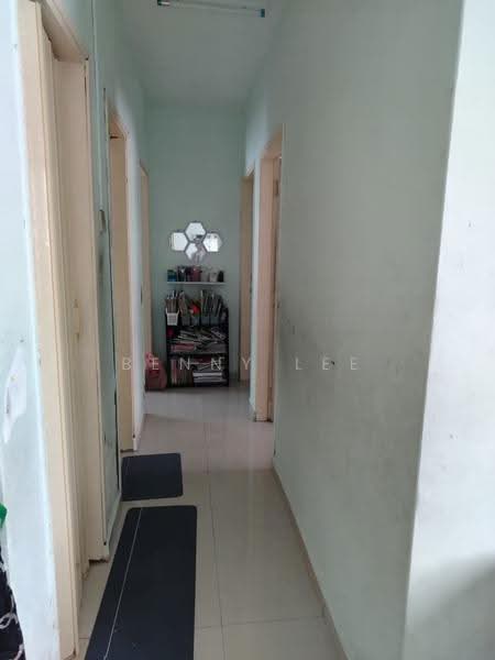 Pangsapuri untuk Disewa di Pangsapuri Seri Mesra - Benny Lee - Corridor - PropertyGuru.com.my