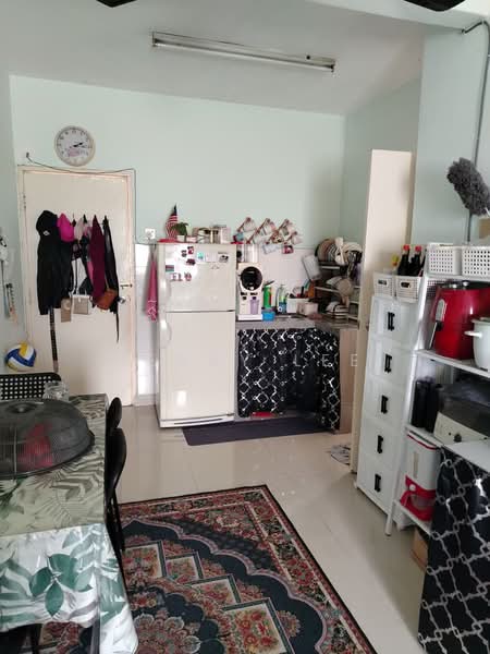 Pangsapuri untuk Disewa di Pangsapuri Seri Mesra - Benny Lee - Kitchen - PropertyGuru.com.my