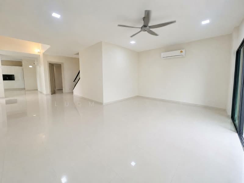 Semi-Detached House for Sale in Cyberjaya (Selangor) - Luqman Ramli - Living Room - PropertyGuru.com.my