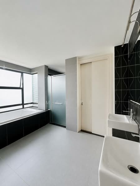 Semi-Detached House for Sale in Cyberjaya (Selangor) - Luqman Ramli - Bathroom - PropertyGuru.com.my