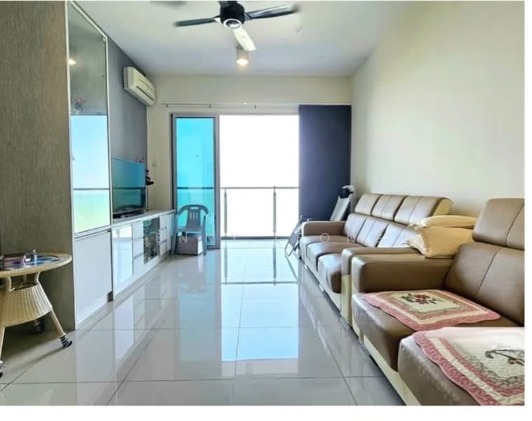 Kondominium untuk Dijual di 10 Island Resort - Jenny Leong - Living Room - PropertyGuru.com.my
