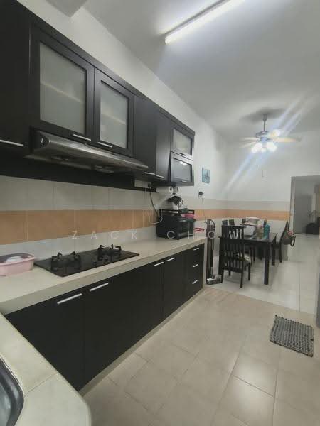 2-storey Terraced House for Sale in Taman Bestari Indah (Ulu Tiram) - Zack Chow - Kitchen - PropertyGuru.com.my