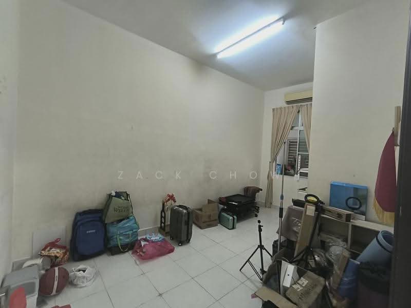 2-storey Terraced House for Sale in Taman Bestari Indah (Ulu Tiram) - Zack Chow - Interior - PropertyGuru.com.my