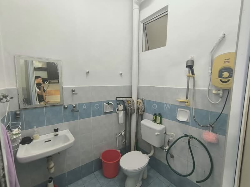 2-storey Terraced House for Sale in Taman Bestari Indah (Ulu Tiram) - Zack Chow - Bathroom - PropertyGuru.com.my