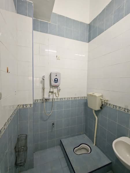 Terraced House for Rent in Kulai (Johor) - JH Yap - Bathroom - PropertyGuru.com.my