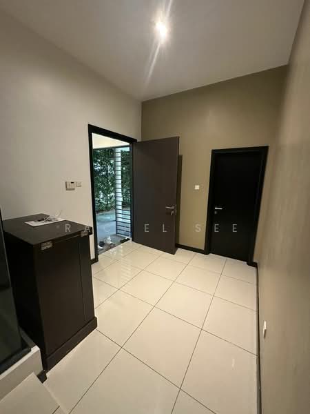 Semi-Detached House for Rent in Leisure Farm (Gelang Patah) - Rachel See - Entrance - PropertyGuru.com.my