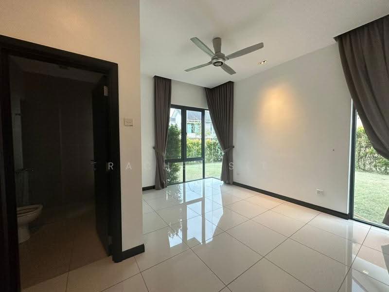 Semi-Detached House for Rent in Leisure Farm (Gelang Patah) - Rachel See - Bathroom - PropertyGuru.com.my
